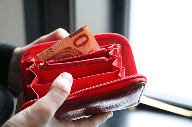 piros női pénztárca